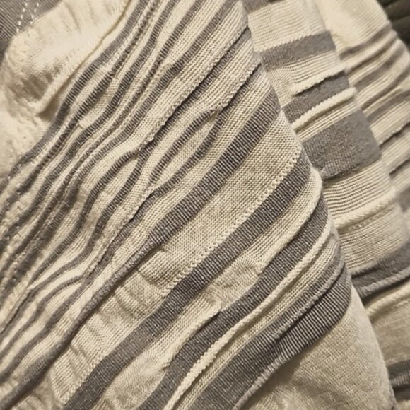 Doe & Rae Cardigan Top Size Small New Striped Flowy Textured Stretch Office - Picture 10 of 11